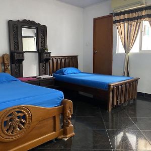 Habitación con 2 Camas Individuales